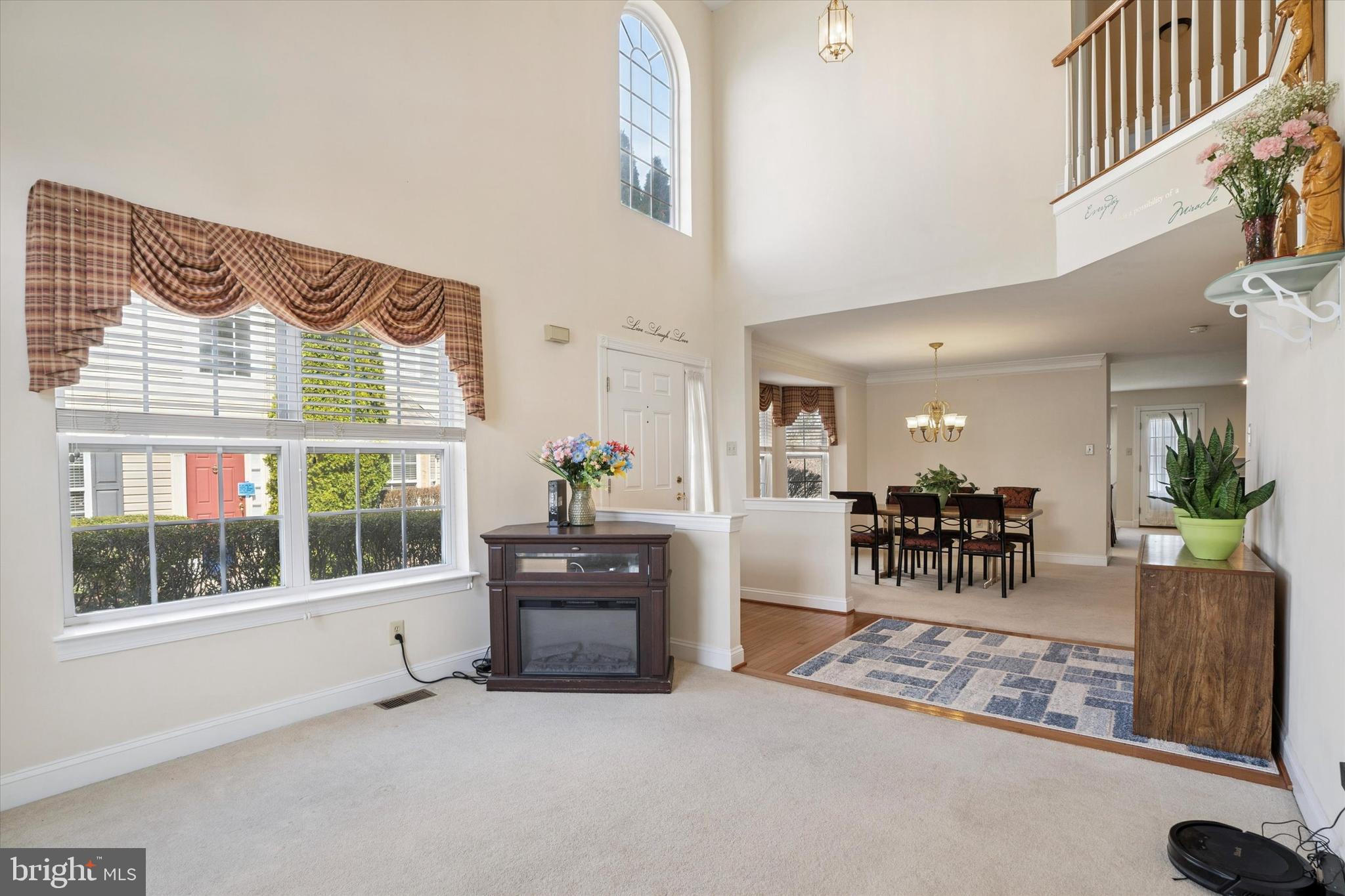 2533 WELLINGTON WAY