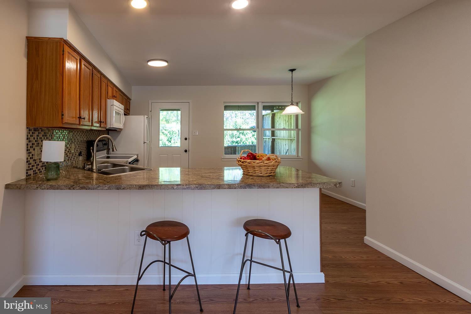 WOODS EDGE - Residential