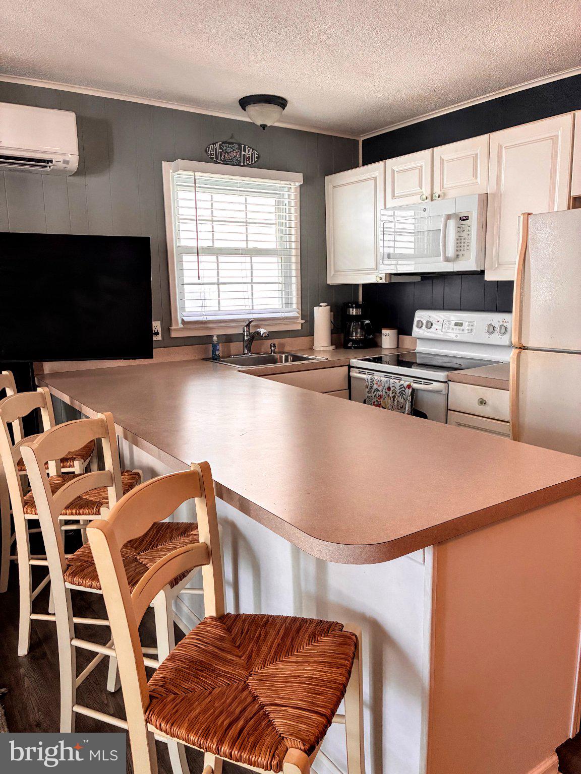 13 52ND STREET 5