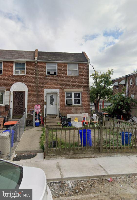 Exciting opportunity! Single-family home for sale at 825 Hughes Street. This spacious property offers 3 bedrooms and 1 bathroom—perfect for an investor looking for a strong rental or a solid addition to their portfolio. Rented for $1100.
Great layout, great potential, and ready to go! Don’t miss your chance to own a property in a growing area.
-Also can be sold as a package deal with: 1005 W 8th St, 1013 W 8th St, 311 Pennell St, 346 Kerlin St, 1017 W 8th St, 2108 W 6th St, 2104 W 6th St
NOTE: The property will be sold in AS-IS condition. The buyer is responsible for U&O.