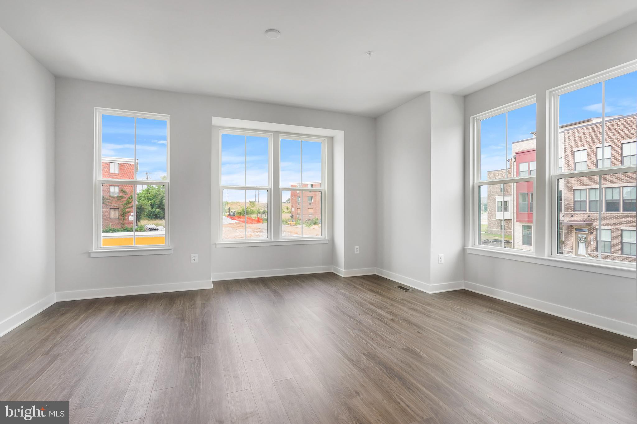 VILLAGE OF TOWNE SQUARE - Residential Lease