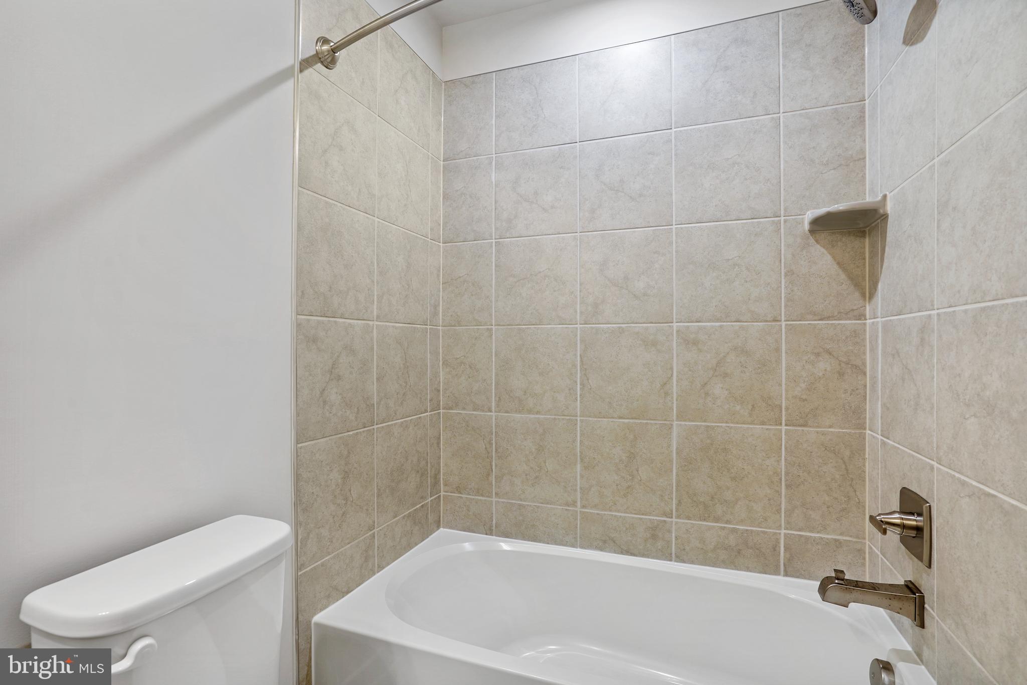 VILLAGE OF TOWNE SQUARE - Residential Lease