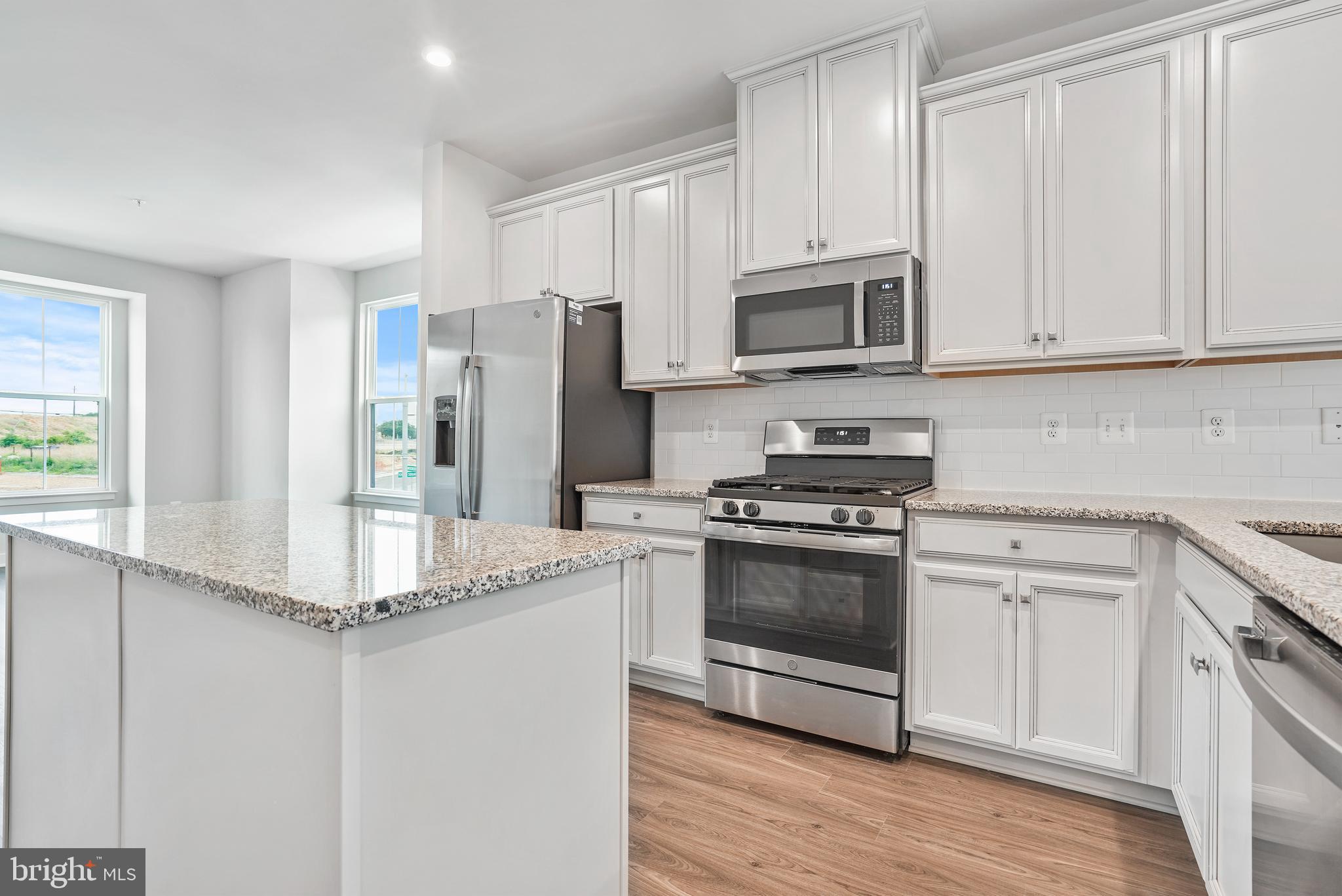 VILLAGE OF TOWNE SQUARE - Residential Lease