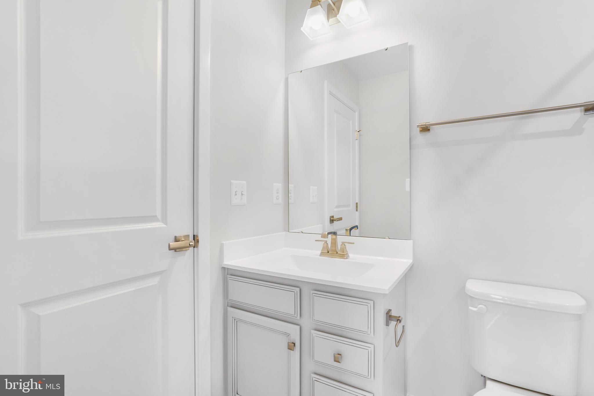 VILLAGE OF TOWNE SQUARE - Residential Lease