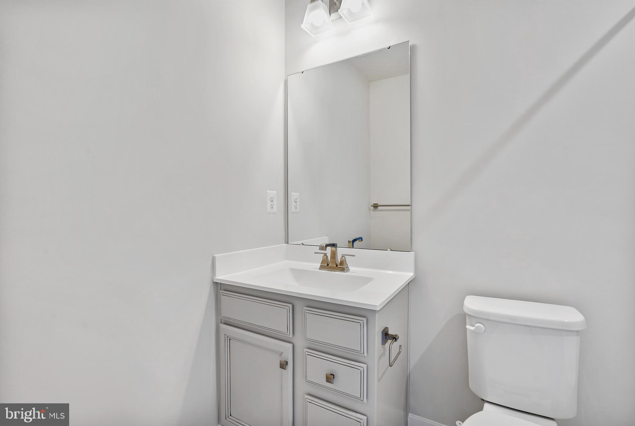 VILLAGE OF TOWNE SQUARE - Residential Lease