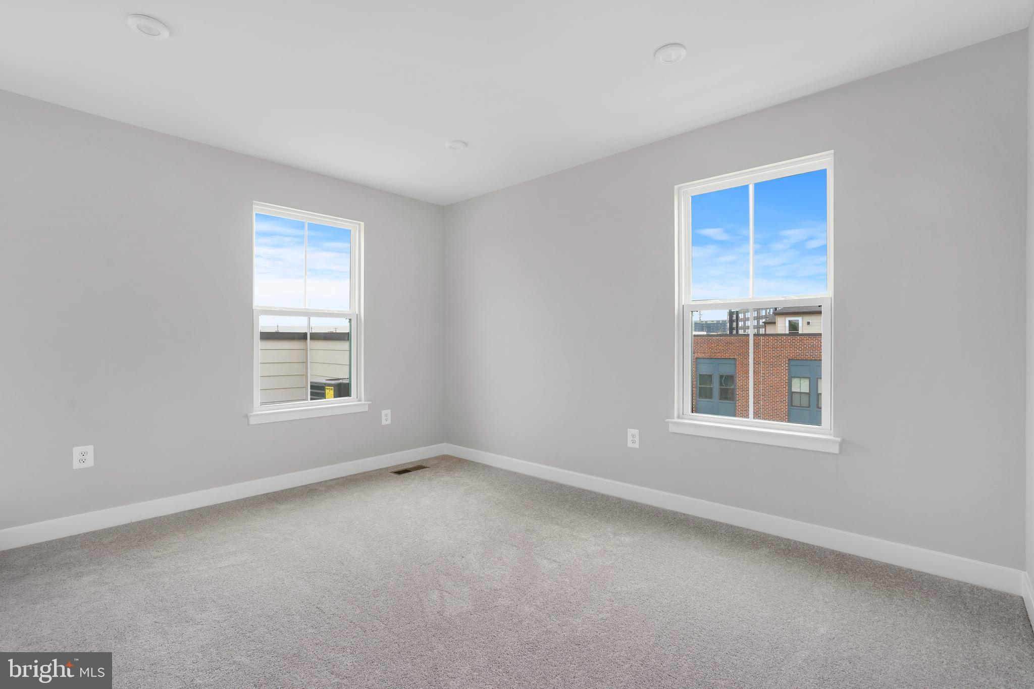 VILLAGE OF TOWNE SQUARE - Residential Lease