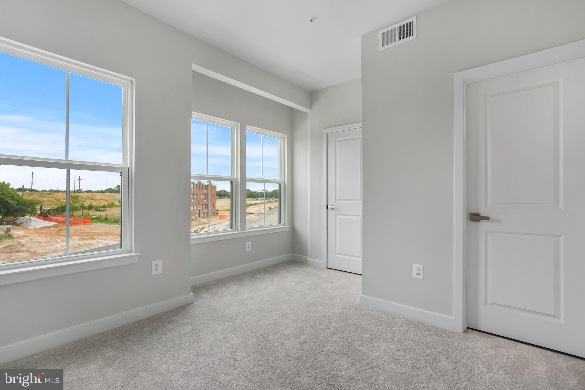 VILLAGE OF TOWNE SQUARE - Residential Lease