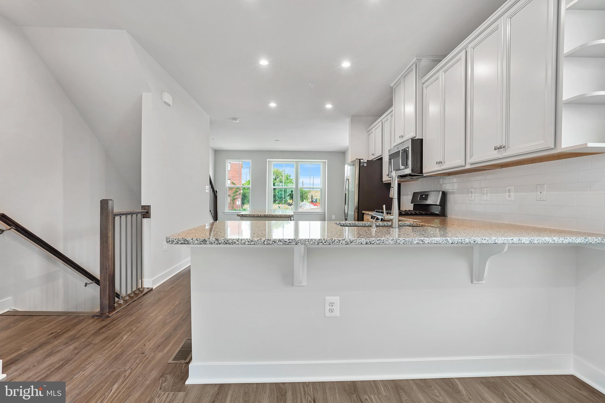 VILLAGE OF TOWNE SQUARE - Residential Lease