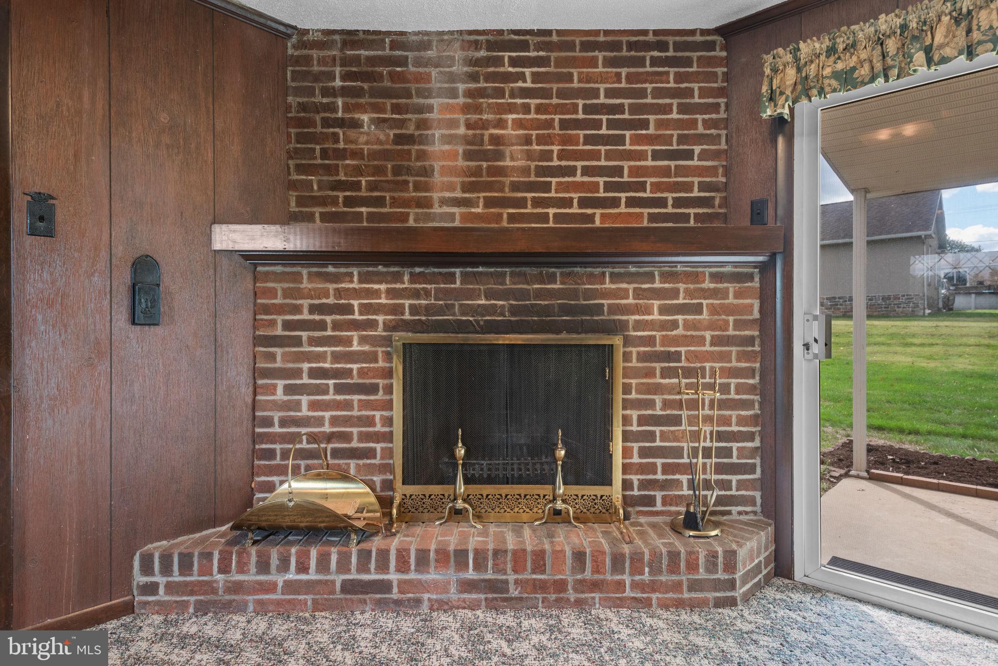 COLONIAL HEIGHTS - Residential