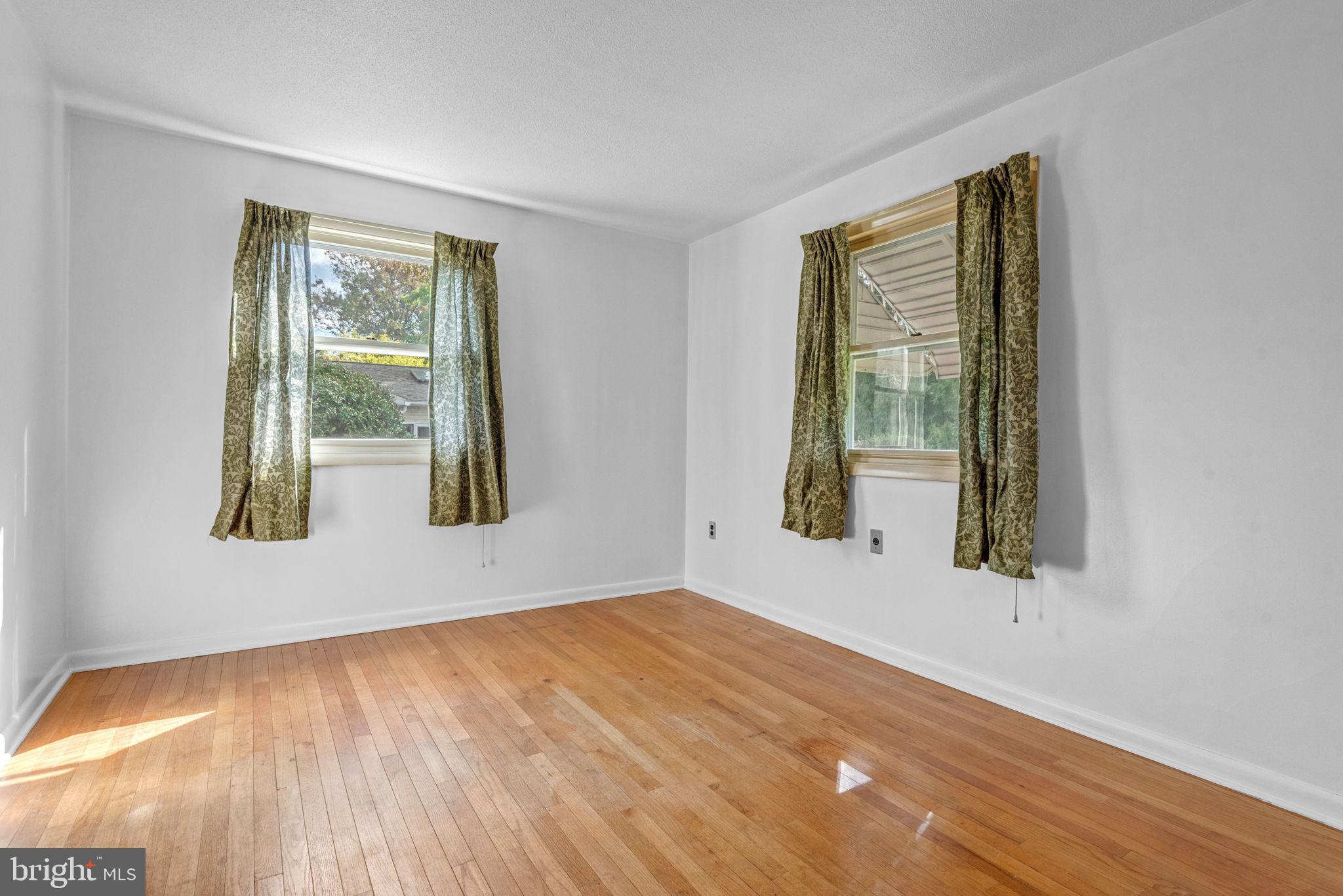 COLONIAL HEIGHTS - Residential