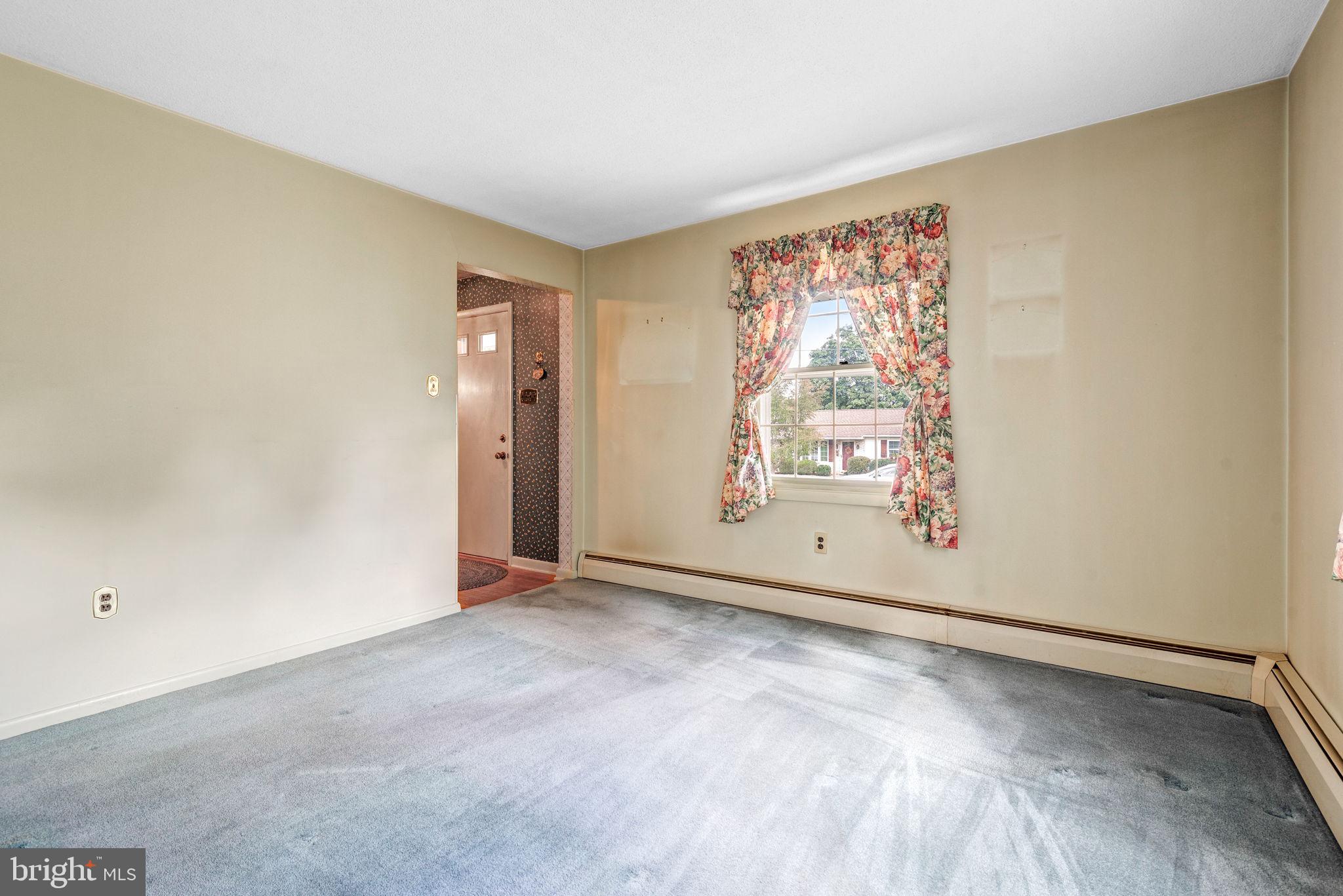 COLONIAL HEIGHTS - Residential