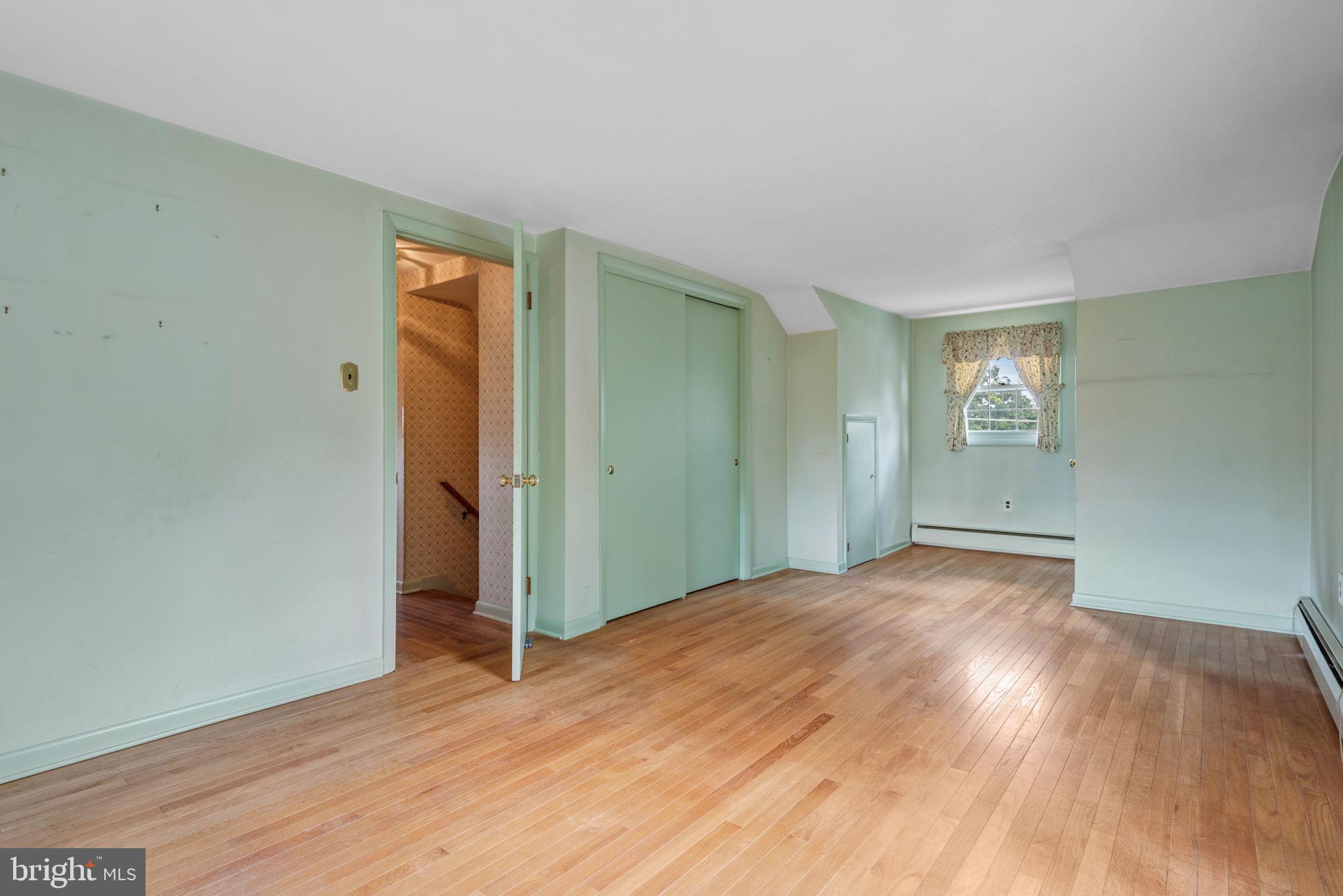 COLONIAL HEIGHTS - Residential