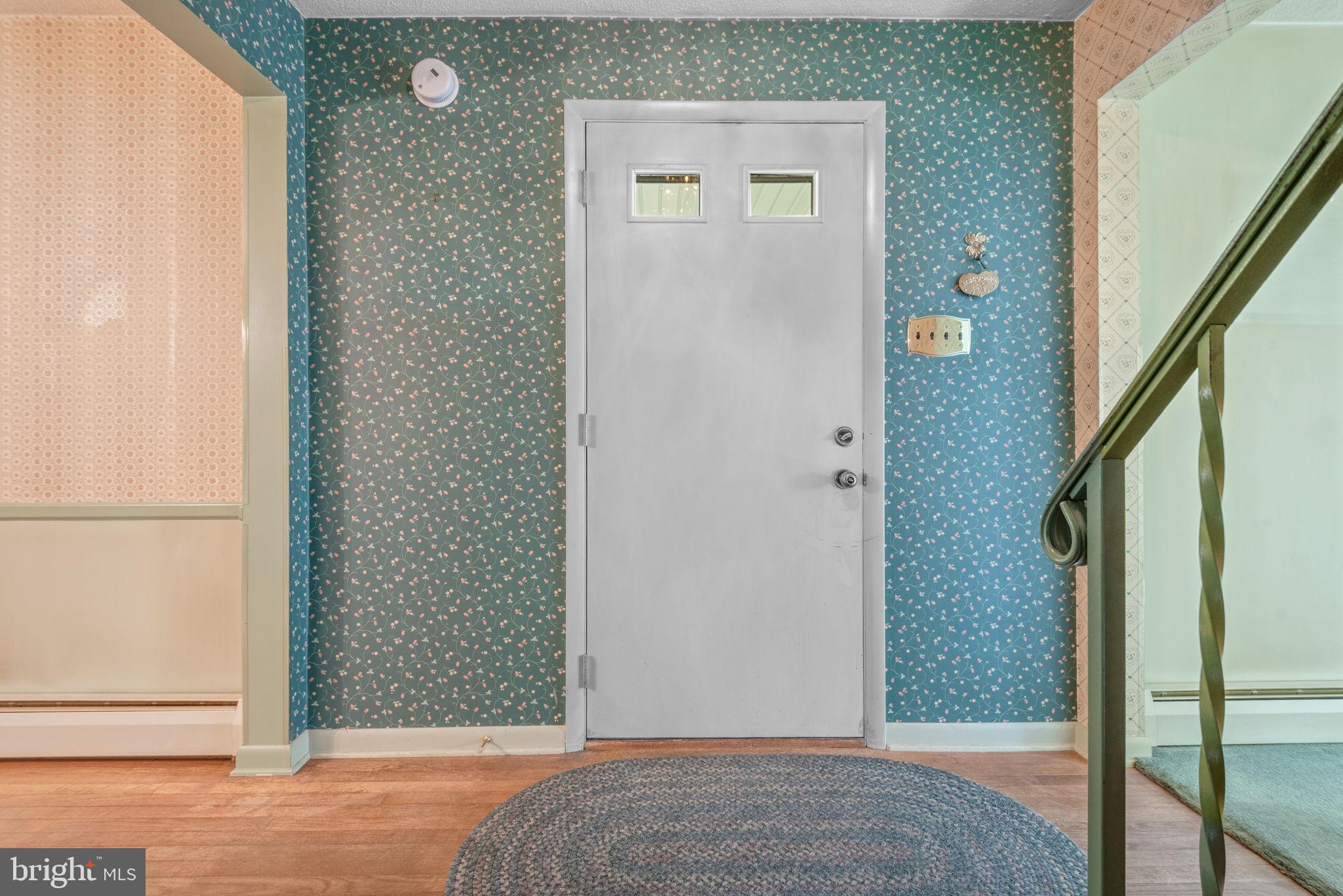 COLONIAL HEIGHTS - Residential