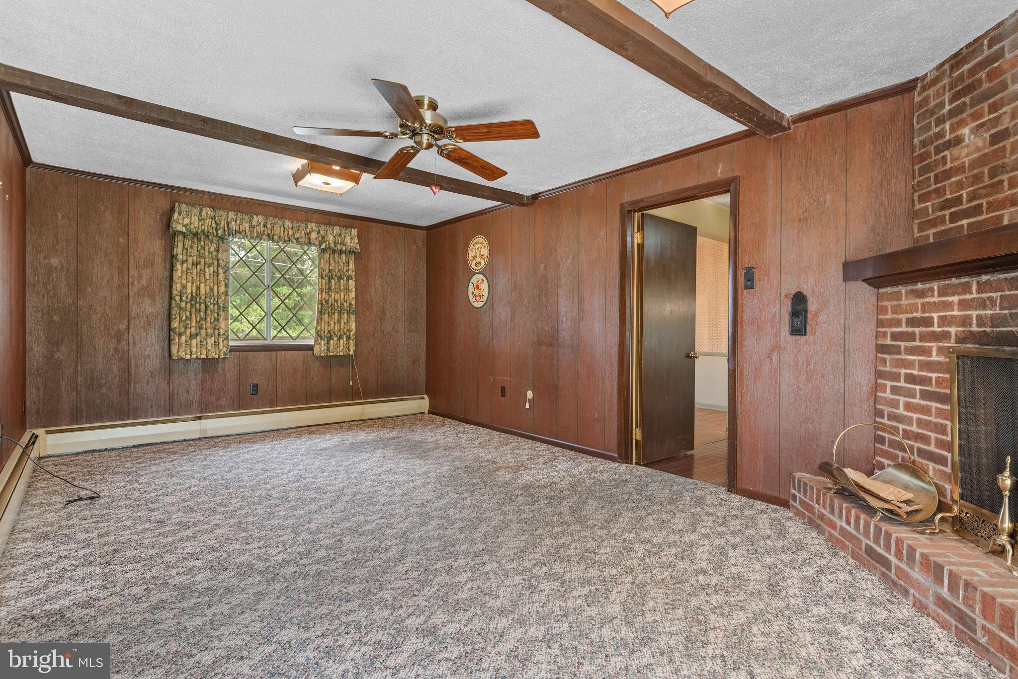 COLONIAL HEIGHTS - Residential