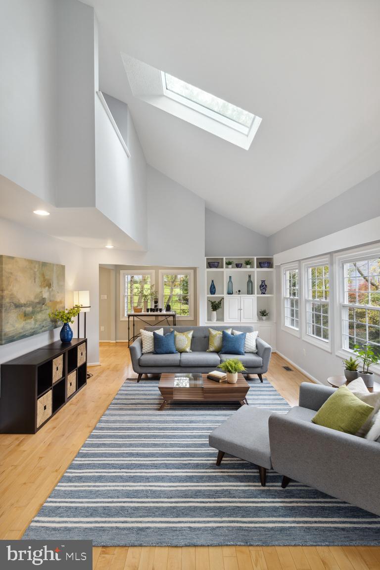 HOBBITS GLEN - Residential