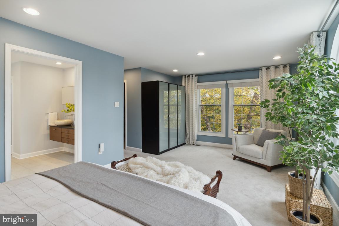 HOBBITS GLEN - Residential