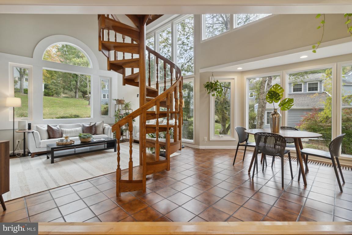 HOBBITS GLEN - Residential