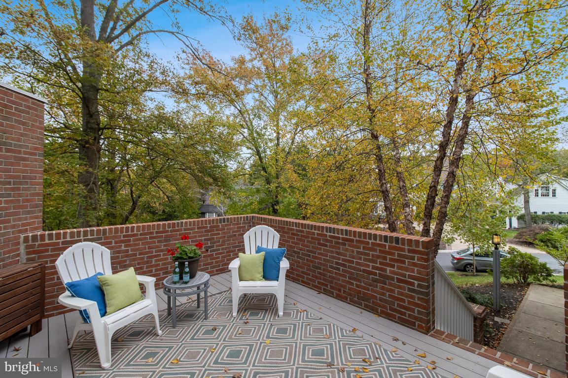 HOBBITS GLEN - Residential