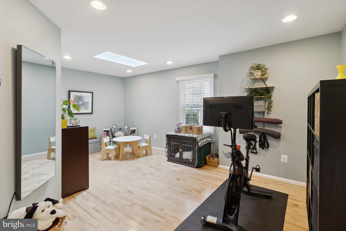 HOBBITS GLEN - Residential