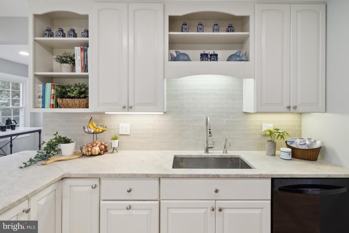 HOBBITS GLEN - Residential