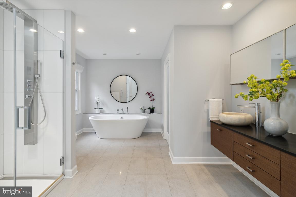 HOBBITS GLEN - Residential