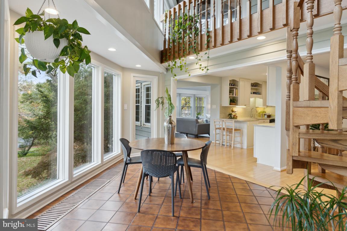 HOBBITS GLEN - Residential