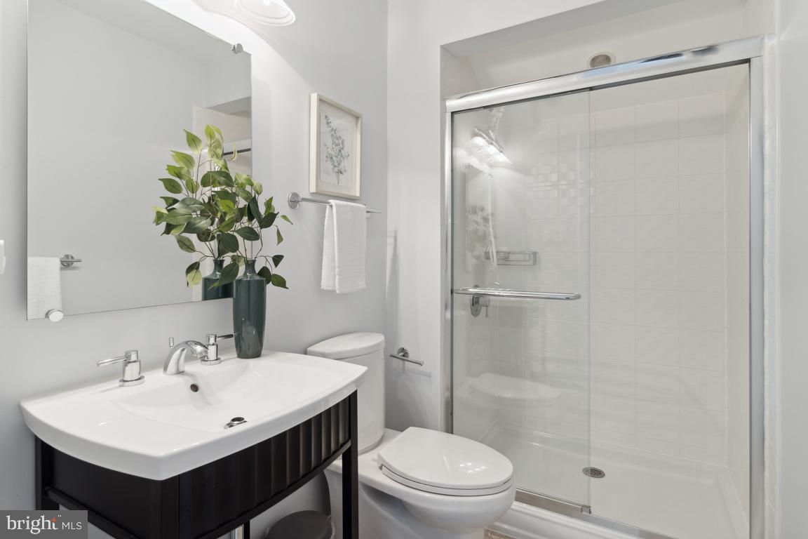 HOBBITS GLEN - Residential