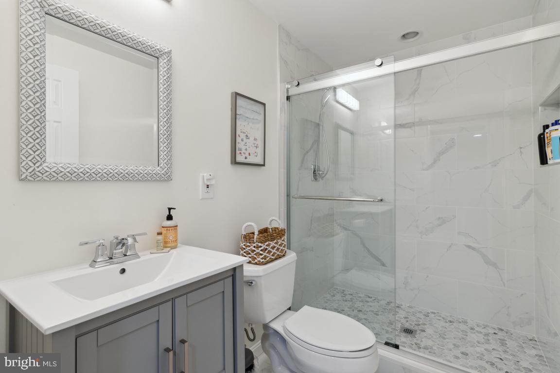 HOBBITS GLEN - Residential