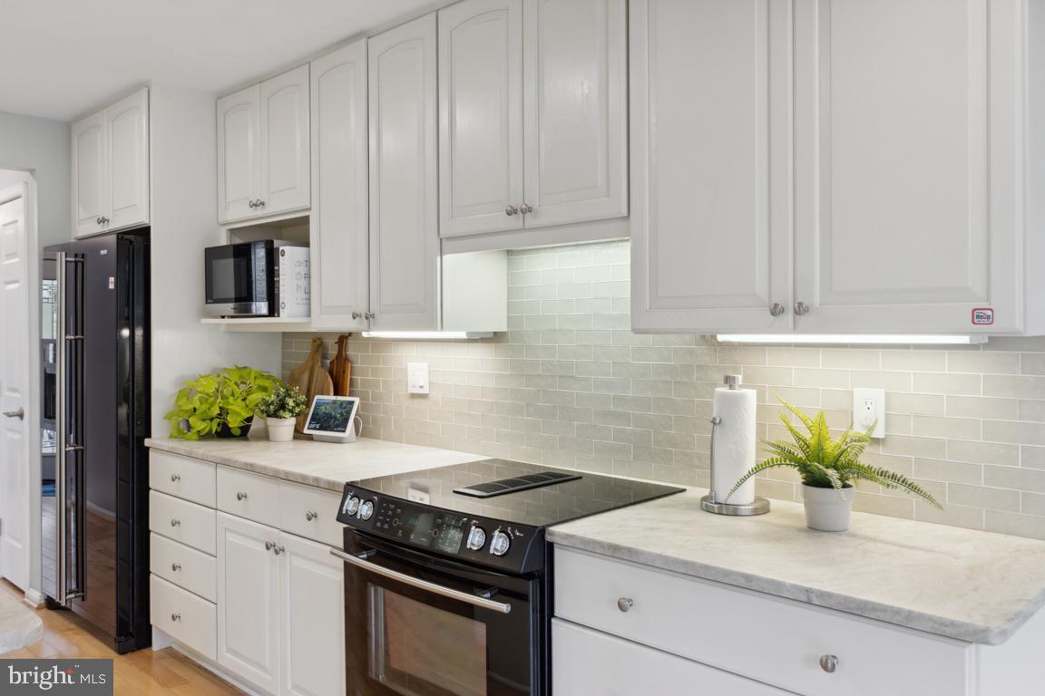 HOBBITS GLEN - Residential