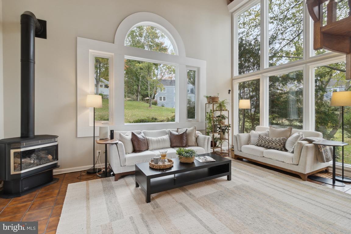 HOBBITS GLEN - Residential