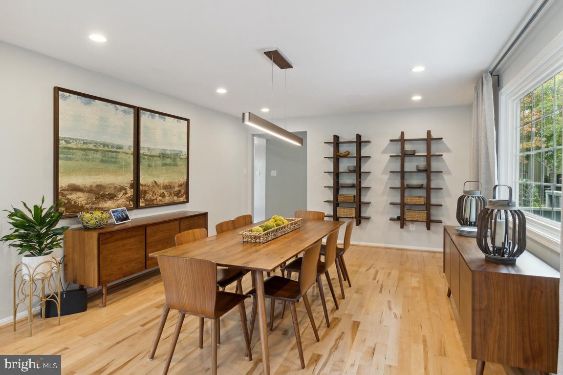 HOBBITS GLEN - Residential