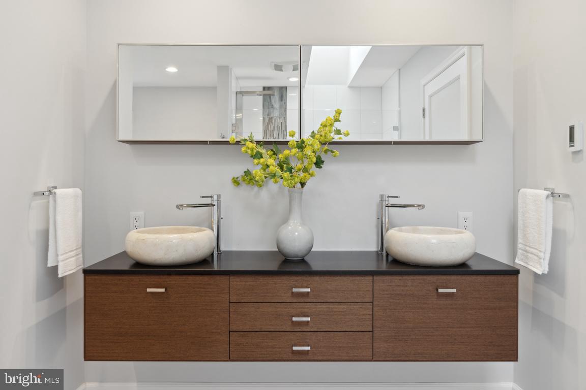 HOBBITS GLEN - Residential