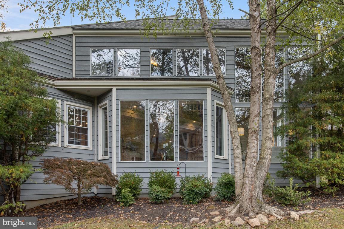 HOBBITS GLEN - Residential