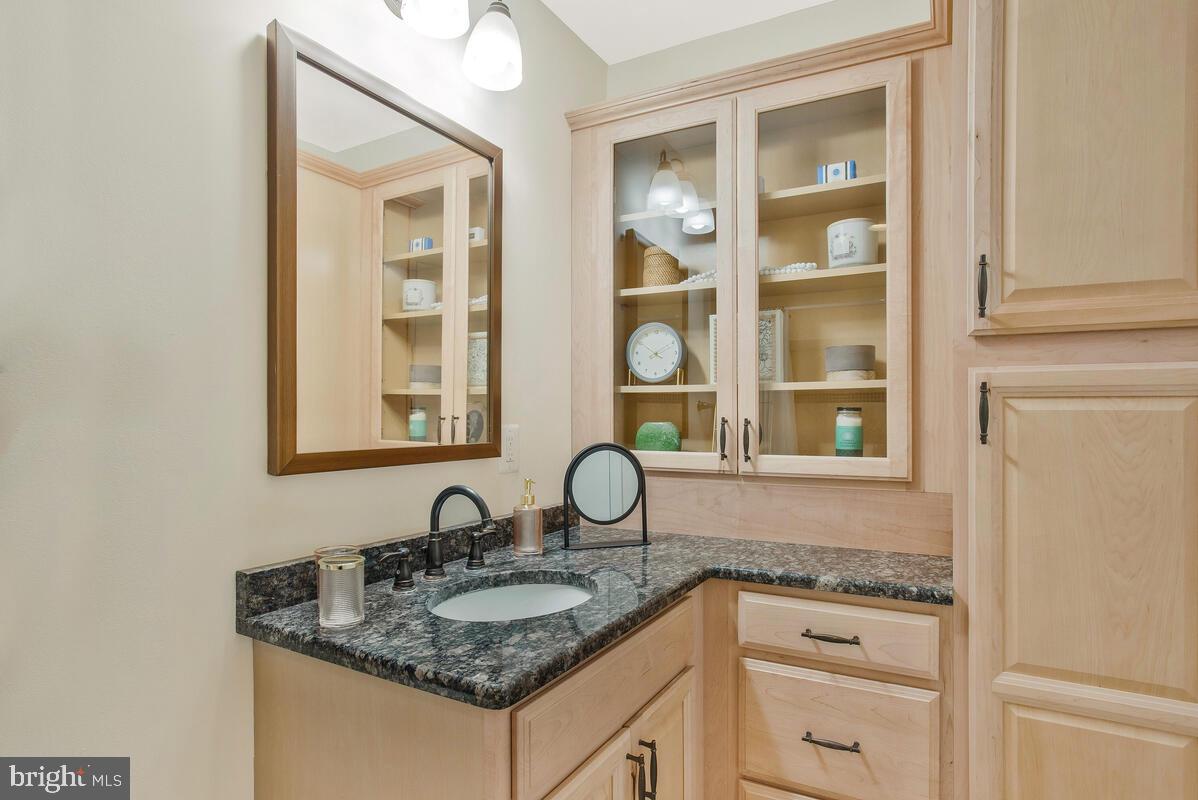 THE HIGHLANDS - Residential