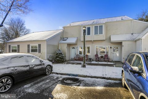 Photo of 35 S South Seas Court, BARNEGAT, NJ 08005 (MLS # NJOC2039376)