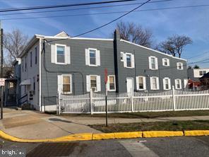 218-220 S BROADWAY 3