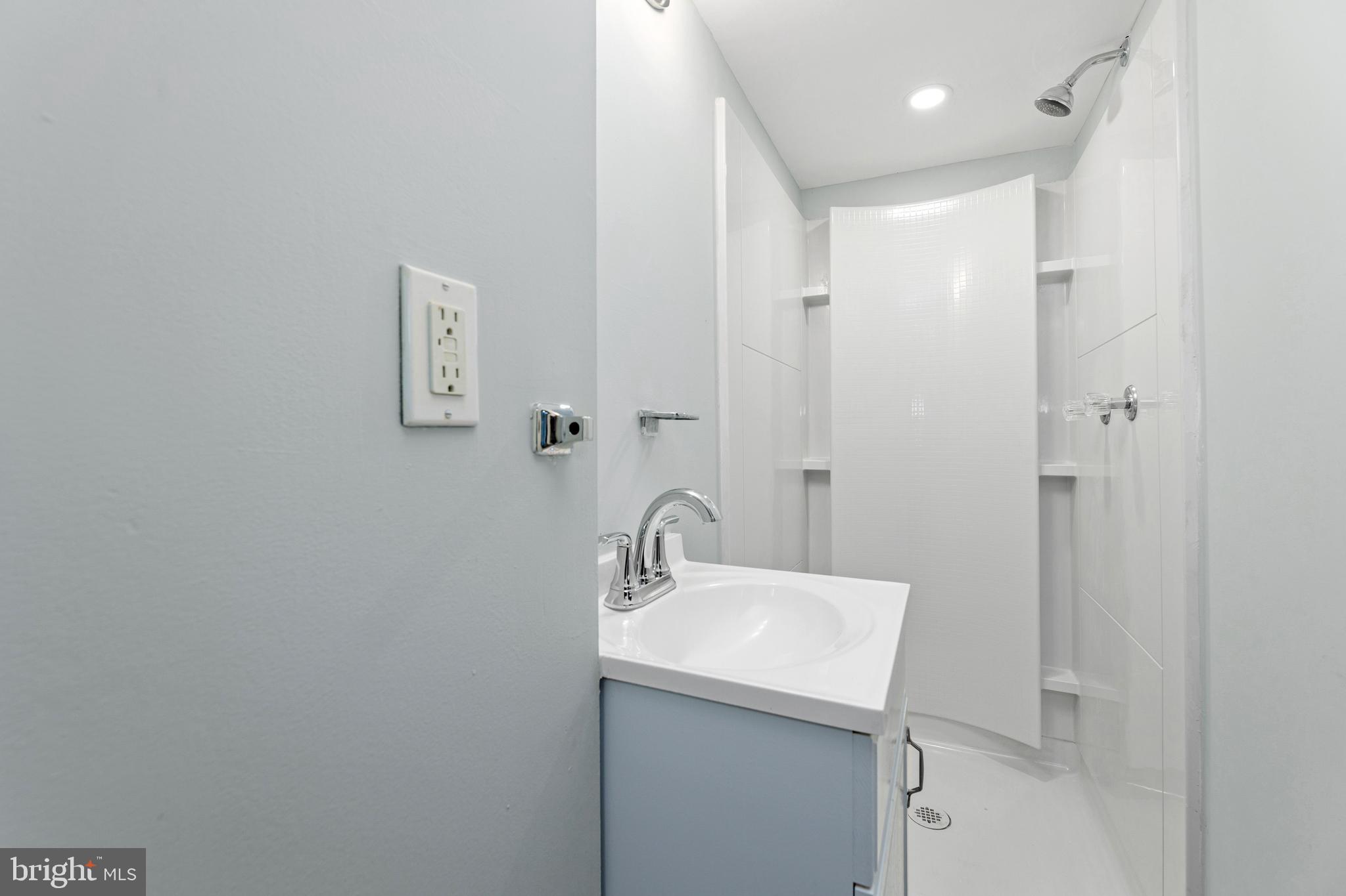 WOODLAWN - Residential