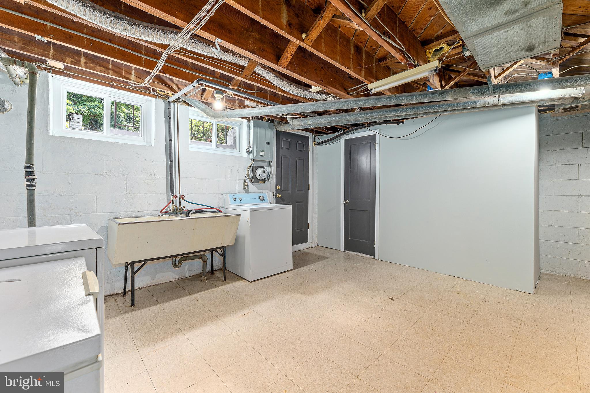 WOODLAWN - Residential