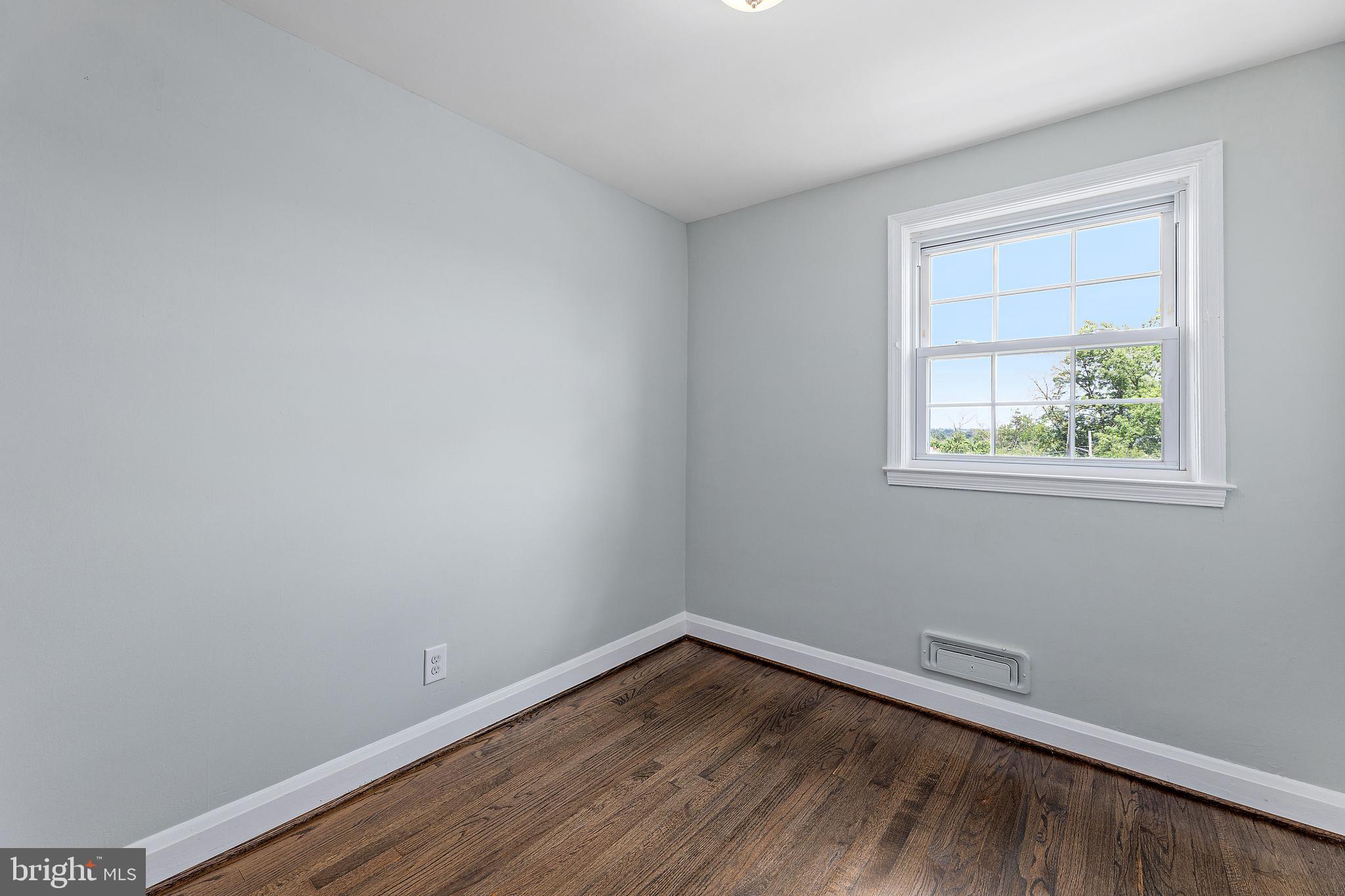 WOODLAWN - Residential