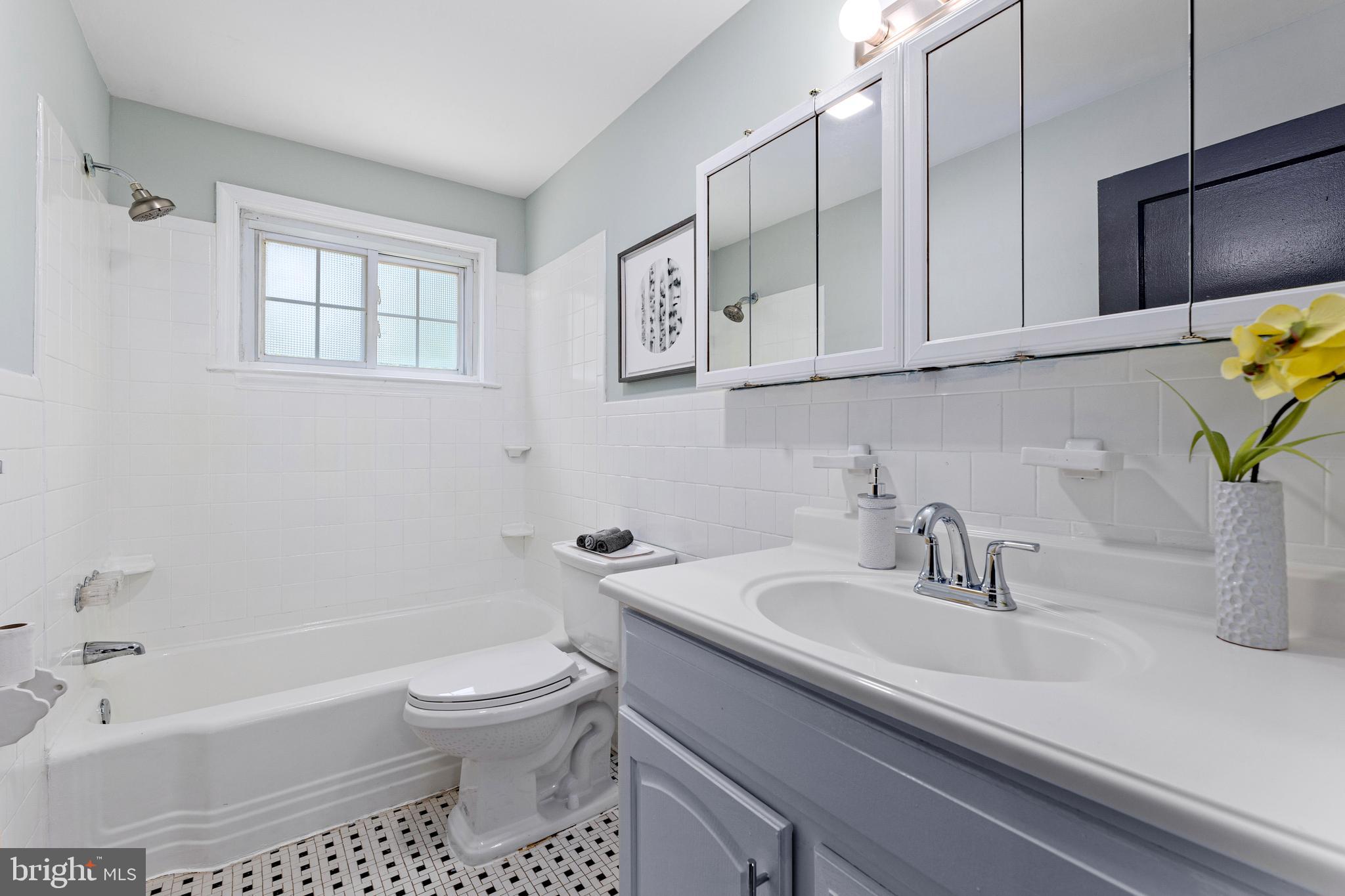 WOODLAWN - Residential