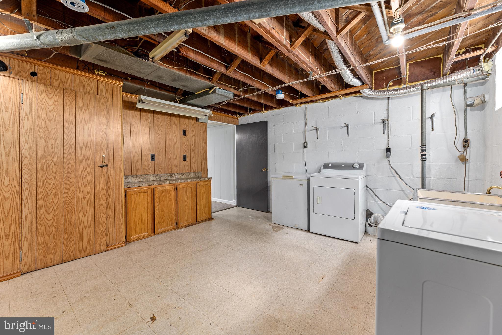 WOODLAWN - Residential