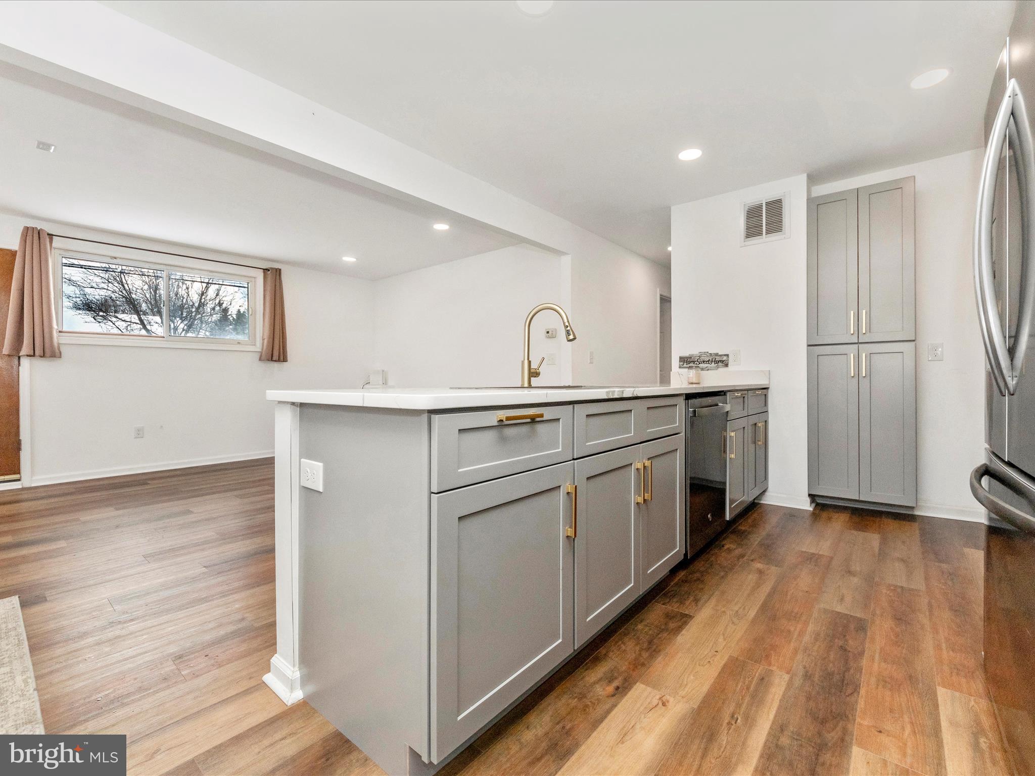 KINGS HEIGHTS - Residential