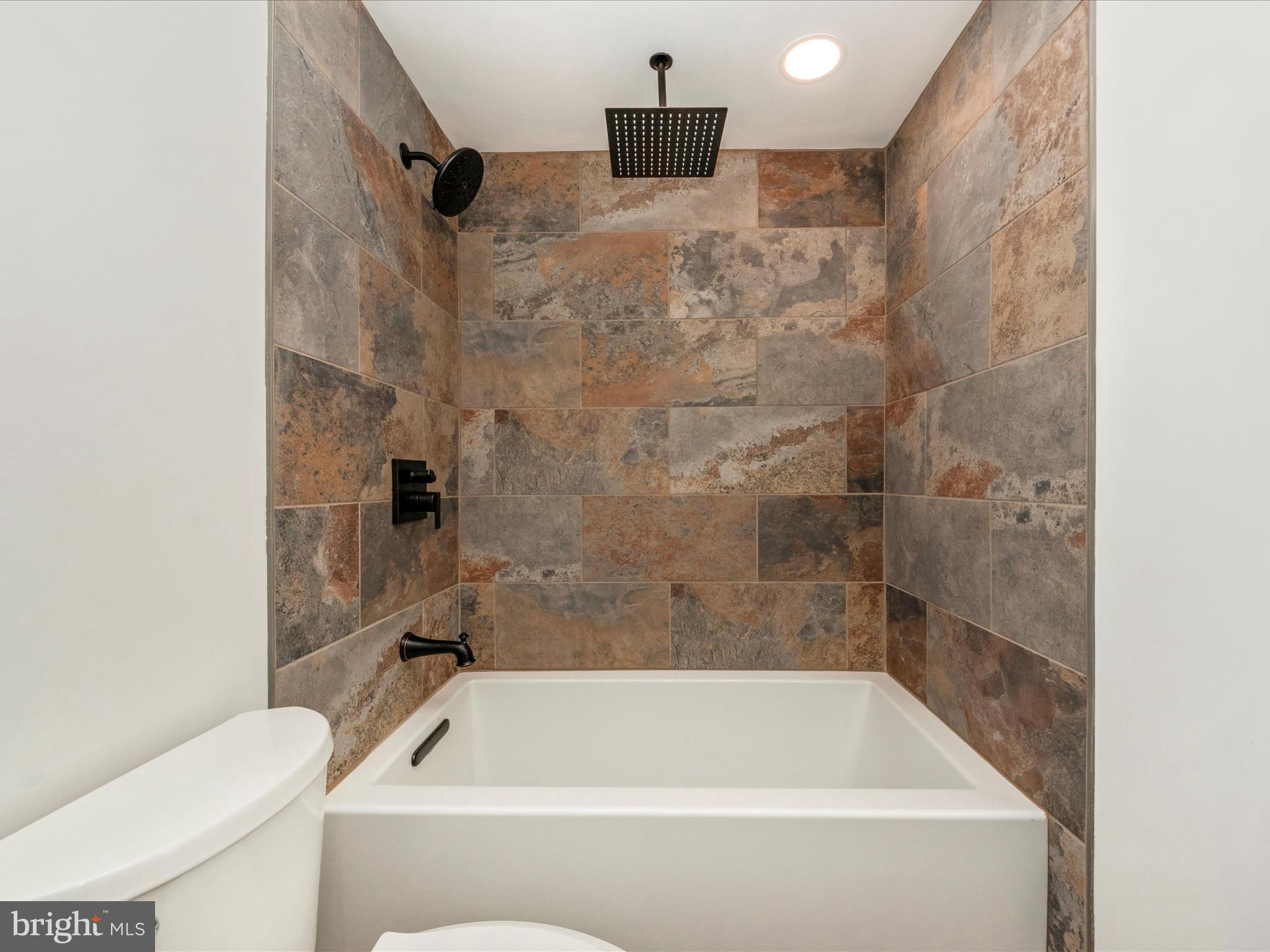 KINGS HEIGHTS - Residential