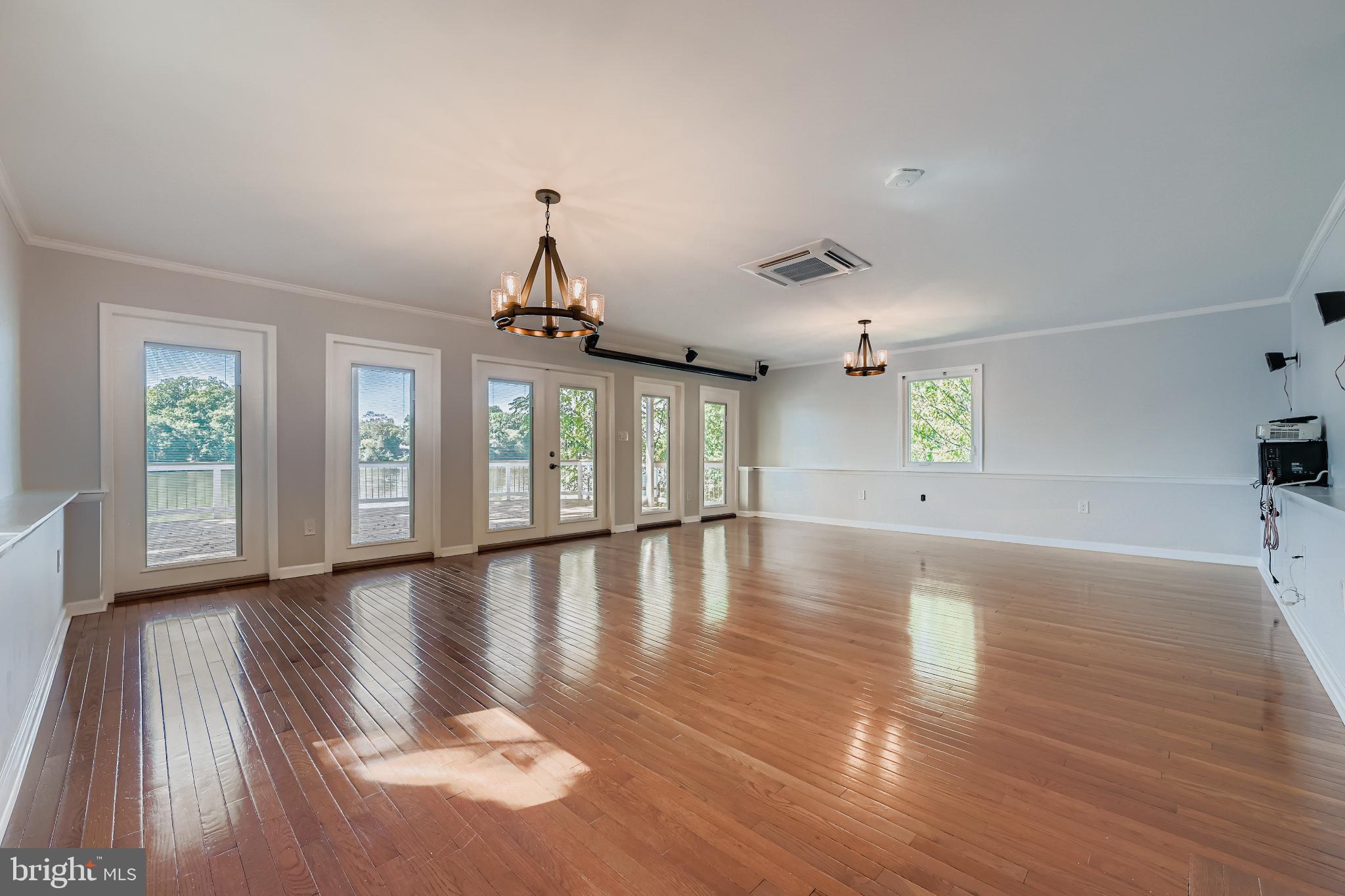 800 CREEK ROAD