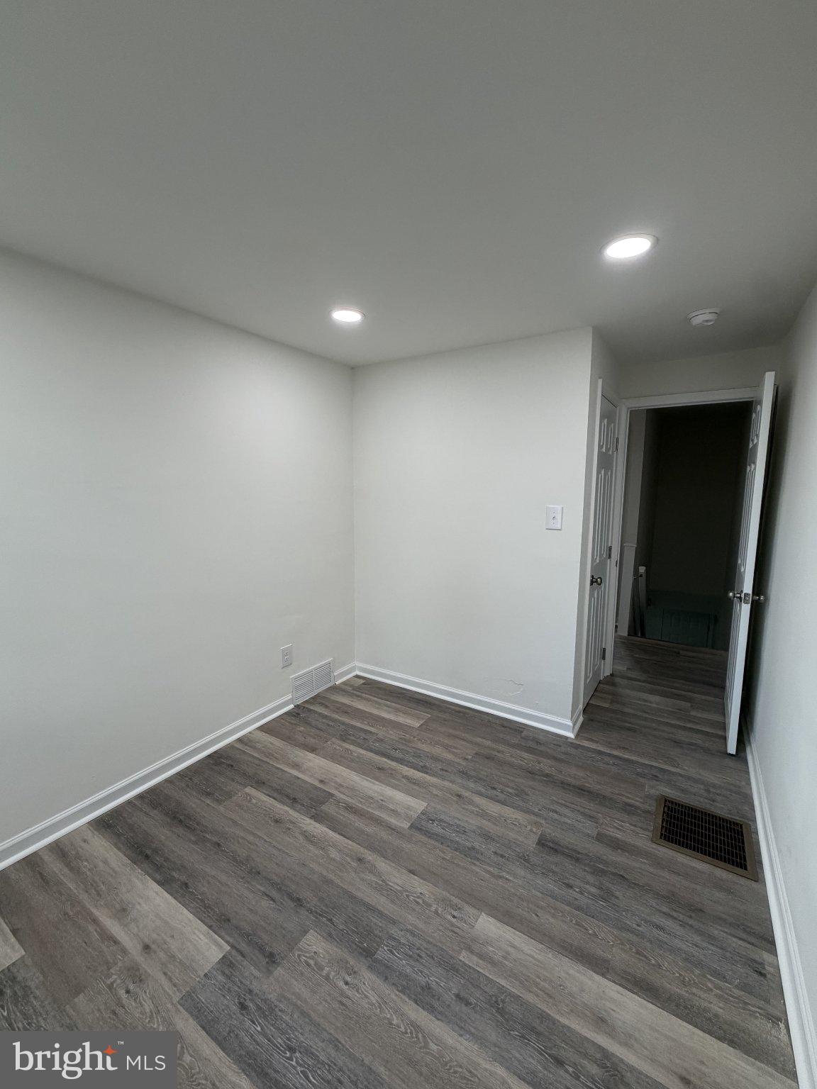 1235 ELSON ROAD