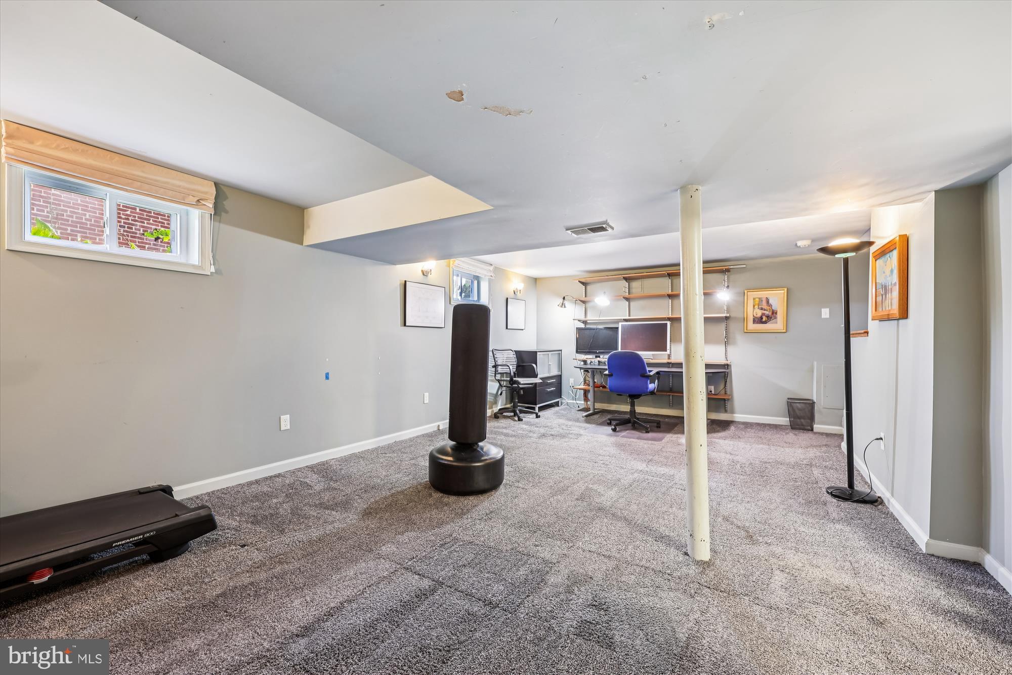 CHESTNUT RIDGE MANOR - Residential