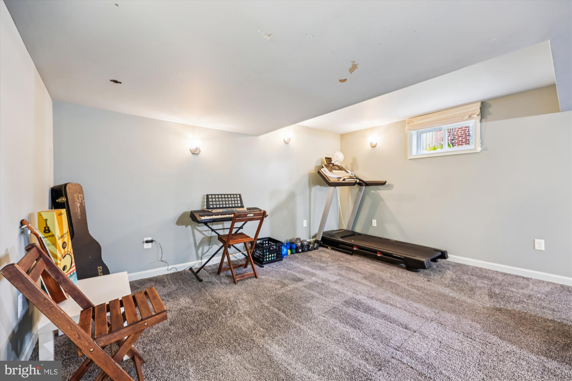 CHESTNUT RIDGE MANOR - Residential