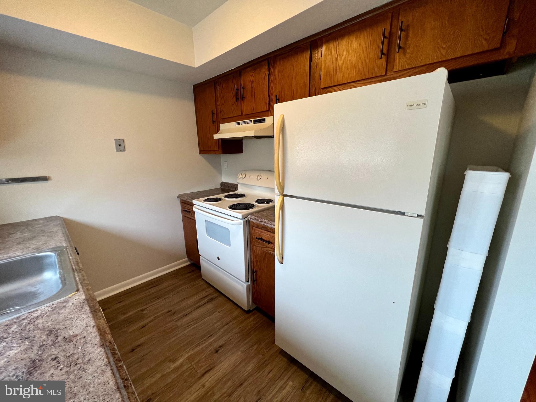 LOGAN SQUARE - Residential Lease