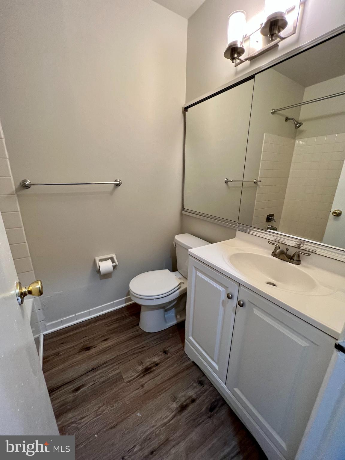 LOGAN SQUARE - Residential Lease