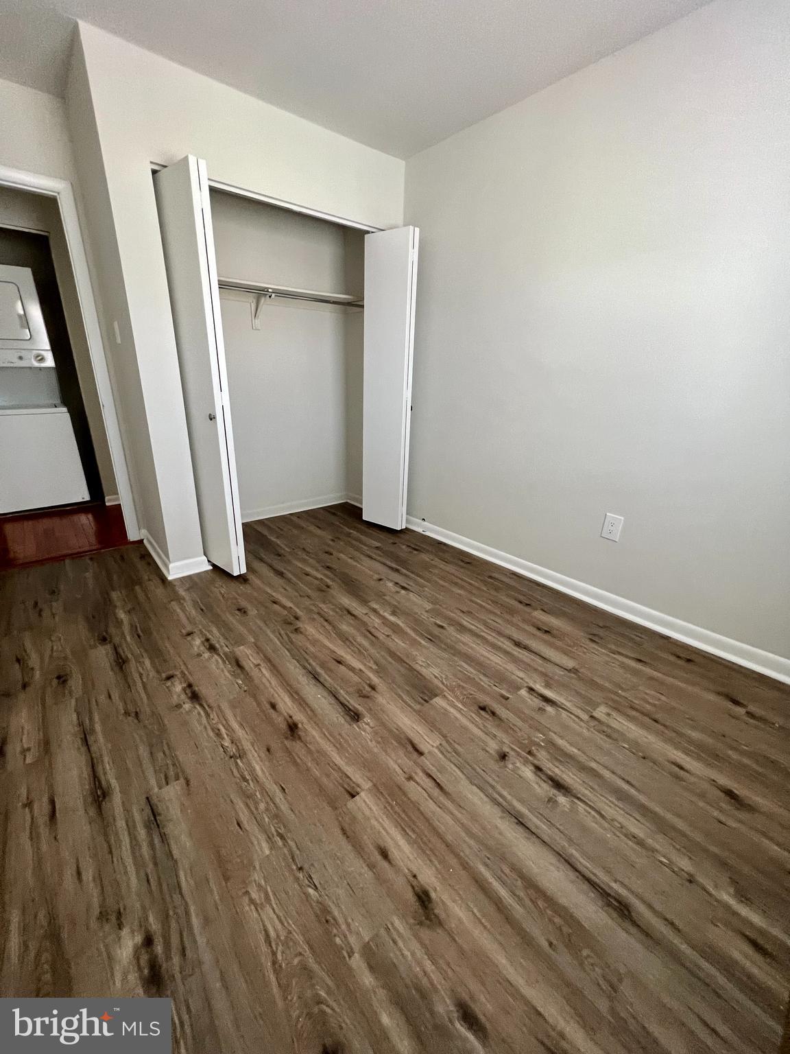 LOGAN SQUARE - Residential Lease